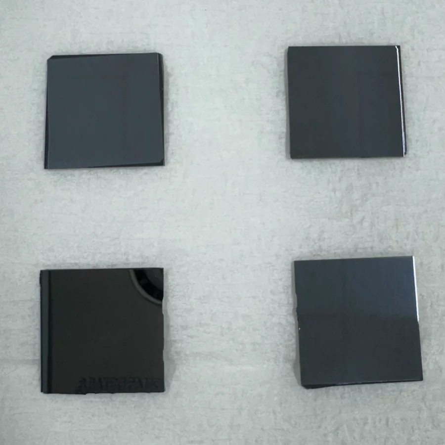 3 cm × 3 cm 본딩 칩